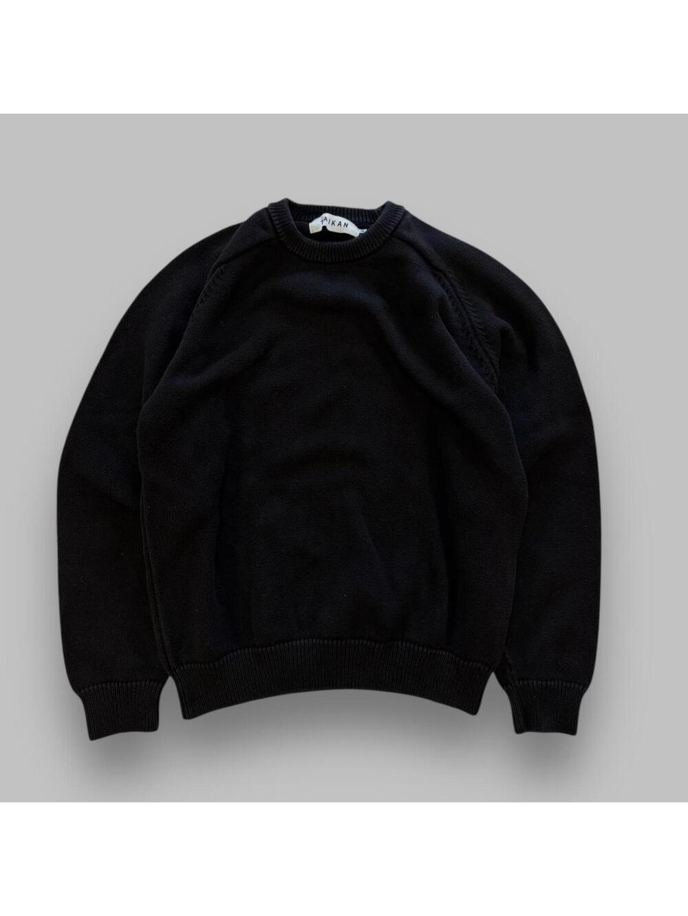 Taikan black knit